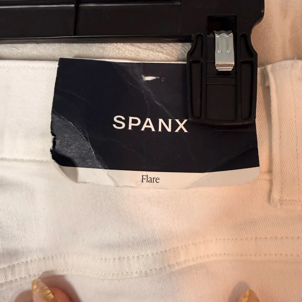 SPANX Flare Pull on Jeans Large (10-12) - Picture 4 of 4
